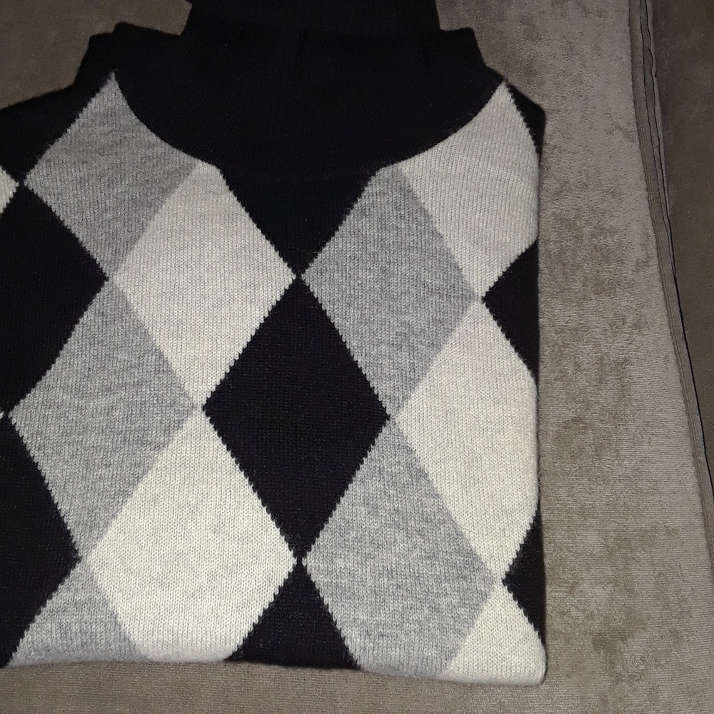 100% Cashmere Short Sleeve Sweater